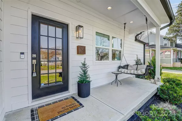 526 Seldon DR, Charlotte, NC 28216