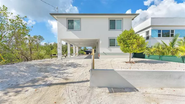 841 Spoonbill Ln, Key Largo, FL 33037