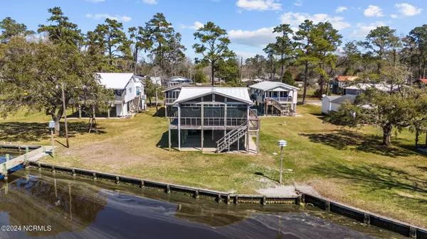 71 Live Oak Road, Grantsboro, NC 28529