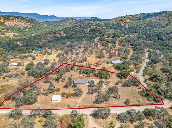 50108 Daffodil Lane, Squaw Valley, CA 93675