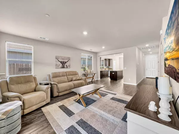 2256 Provincetown Way, Roseville, CA 95747