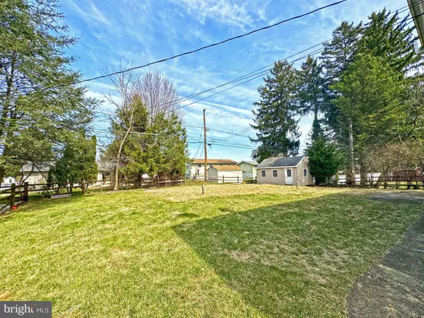 2925 FISCHER RD, Easton, PA 18045