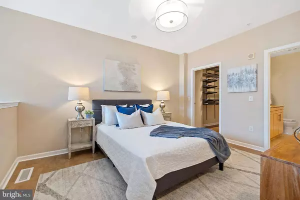 444 W BROAD ST #434, Falls Church, VA 22046