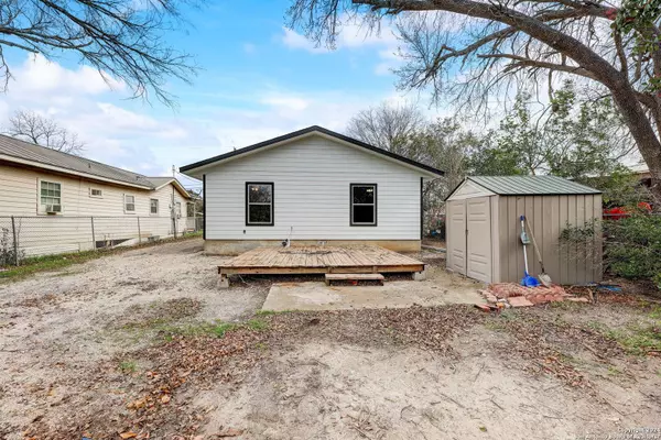 270 Peach Ave, New Braunfels, TX 78130