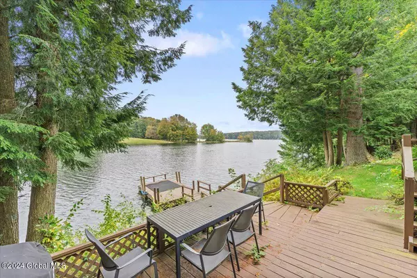 2690 May Road, Galway, NY 12086