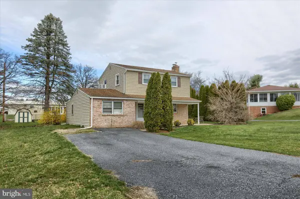 904 HERMAN DR, Mechanicsburg, PA 17055