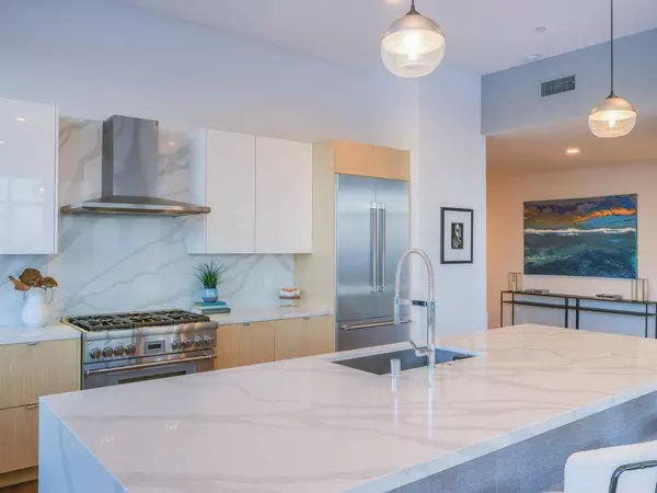 542 Lighthouse AVE 302, Pacific Grove, CA 93950