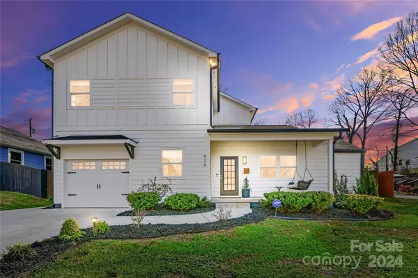 526 Seldon DR, Charlotte, NC 28216