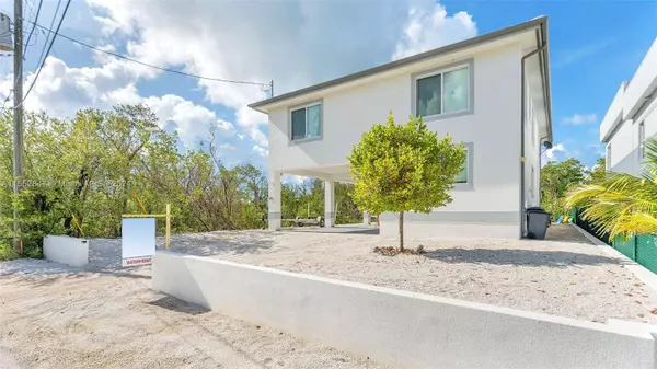 841 Spoonbill Ln, Key Largo, FL 33037