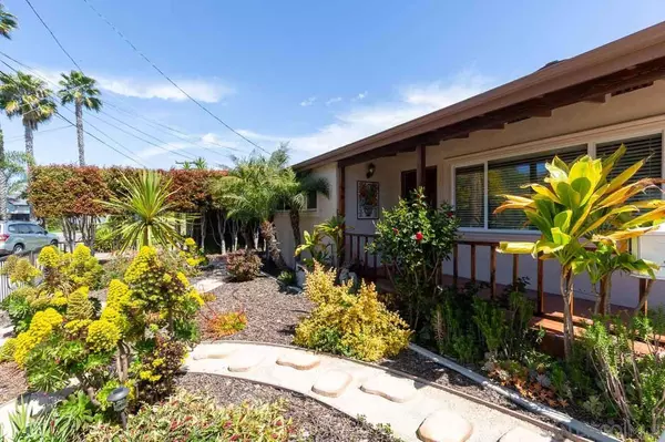 3851 Haiwatha Way, San Diego, CA 92117