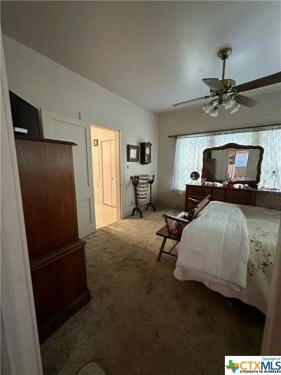 307 Fairwinds ST, Hallettsville, TX 77964