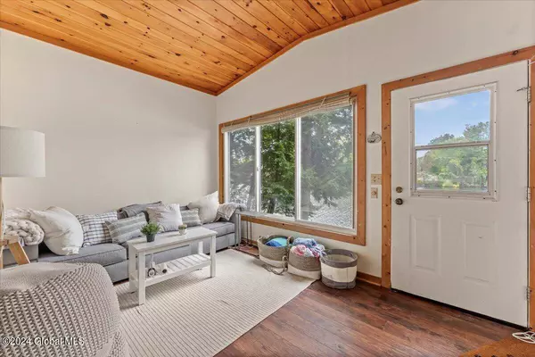 2690 May Road, Galway, NY 12086