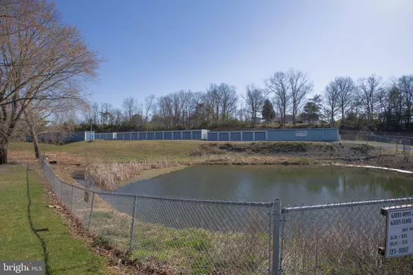 874 CHESHIRE RD, Bunker Hill, WV 25413