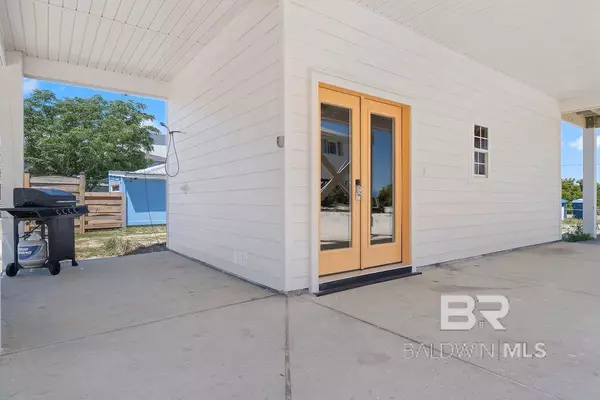 453 E 2nd Avenue, Gulf Shores, AL 36542