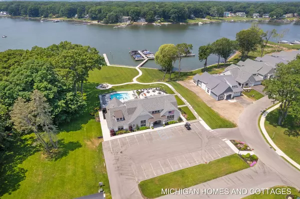 709 Bay Shore Drive, Holland, MI 49424
