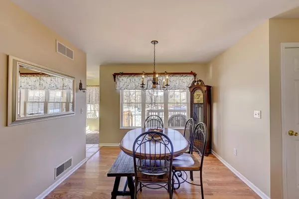 80 S Chase Drive, Crown Point, IN 46307