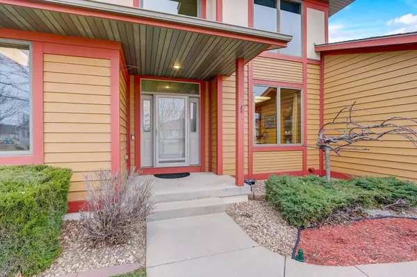 511 S Meadowbrook Lane, Waunakee, WI 53597