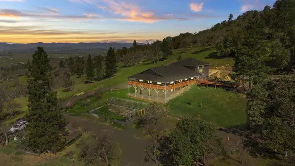 5039 E Antelope Rd, Eagle Point, OR 97524