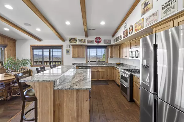 5039 E Antelope Rd, Eagle Point, OR 97524