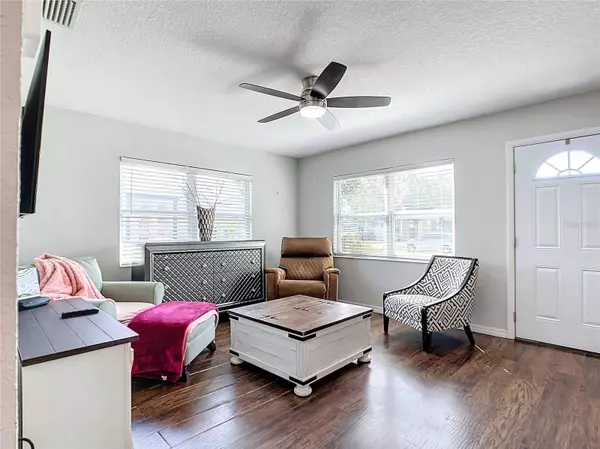 4945 37TH AVE N, St Petersburg, FL 33710