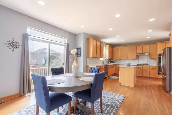 3053 Chalkstone AVE, Elgin, IL 60124