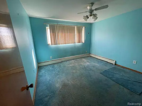 8651 EVERGREEN Avenue, Detroit, MI 48228