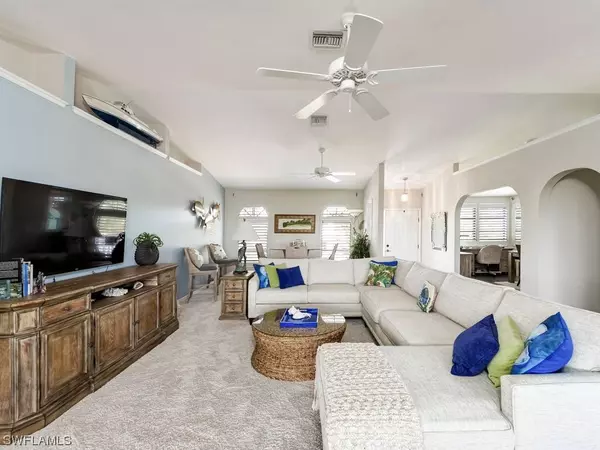 696 Durion CT, Sanibel, FL 33957