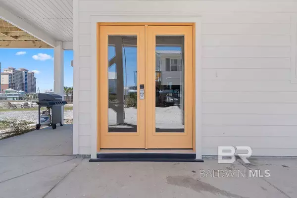 453 E 2nd Avenue, Gulf Shores, AL 36542