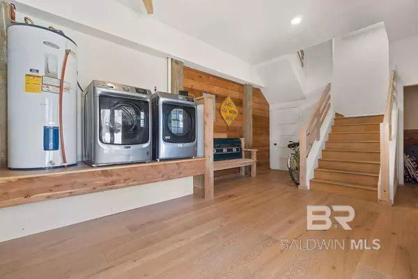 453 E 2nd Avenue, Gulf Shores, AL 36542