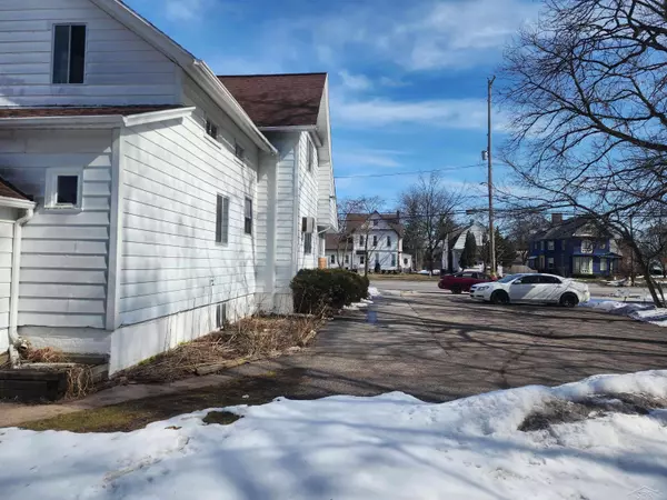 1619 Court Street, Saginaw, MI 48602