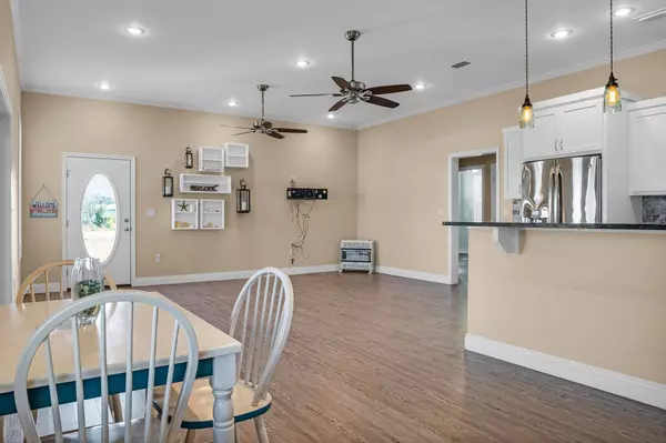 6427 Georgia Ave, Port St Joe, FL 32456