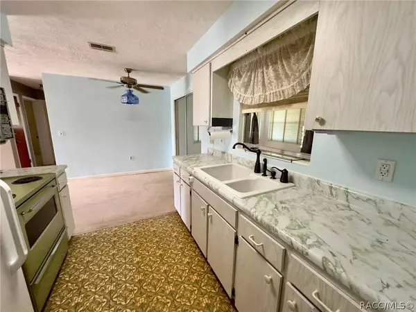 48 S Desoto ST, Beverly Hills, FL 34465