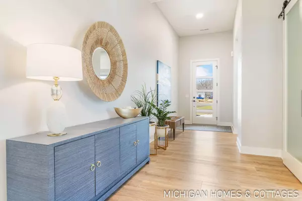 709 Bay Shore Drive, Holland, MI 49424