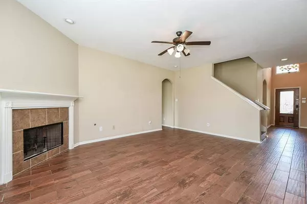 11226 Lovington DR, Houston, TX 77088