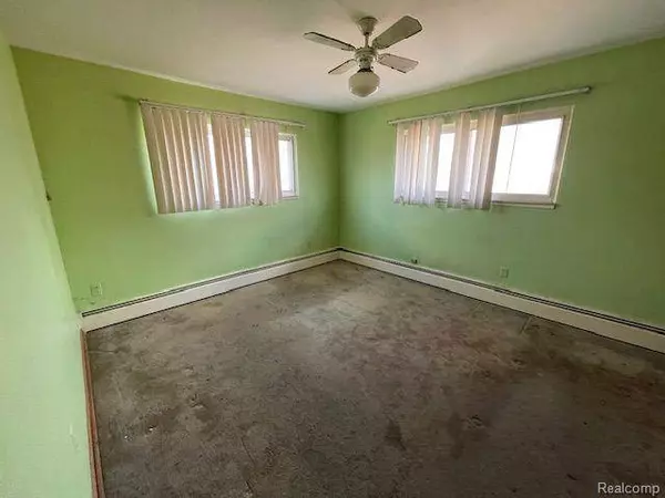 8651 EVERGREEN Avenue, Detroit, MI 48228