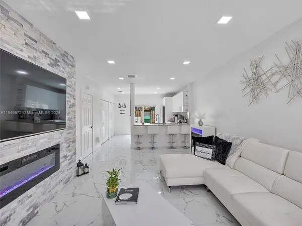 16955 SW 137th Psge, Miami, FL 33177