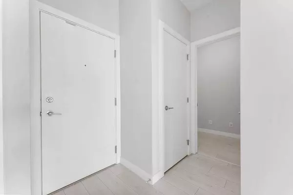 20 Sage Hill TER NW #311, Calgary, AB T3R 0W8