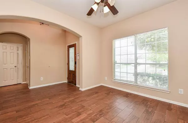 11226 Lovington DR, Houston, TX 77088