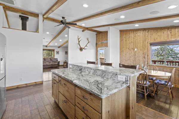 5039 E Antelope Rd, Eagle Point, OR 97524