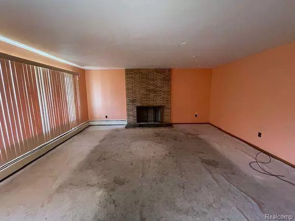 8651 EVERGREEN Avenue, Detroit, MI 48228