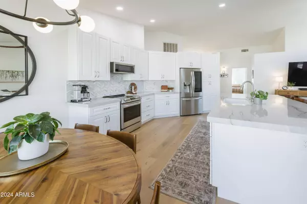 198 W KNOX Road, Tempe, AZ 85284