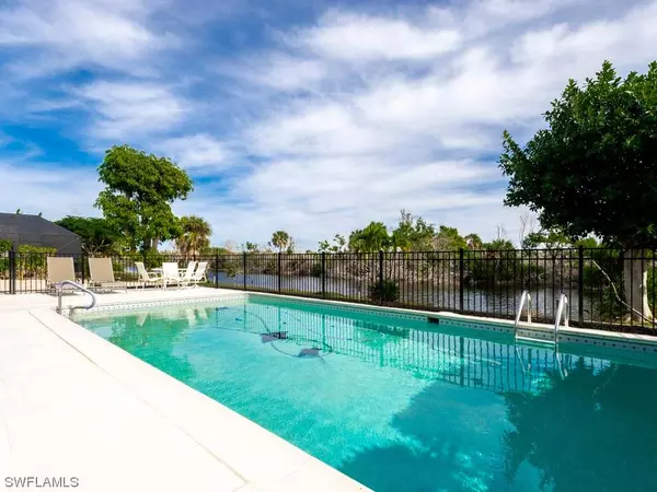 696 Durion CT, Sanibel, FL 33957