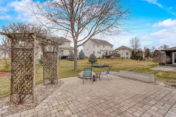 511 S Meadowbrook Lane, Waunakee, WI 53597