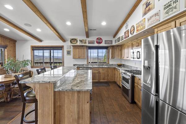 5039 E Antelope Rd, Eagle Point, OR 97524