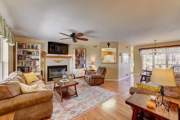 80 S Chase Drive, Crown Point, IN 46307