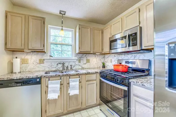 4201 Marble WAY, Asheville, NC 28806