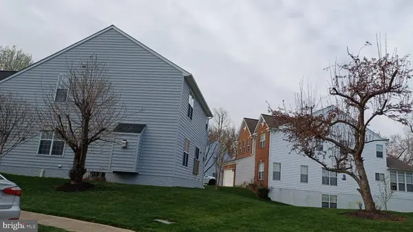 3738 FREEHILL LN, Fairfax, VA 22033