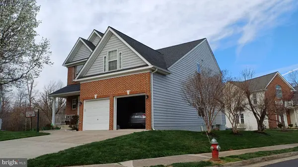 3738 FREEHILL LN, Fairfax, VA 22033