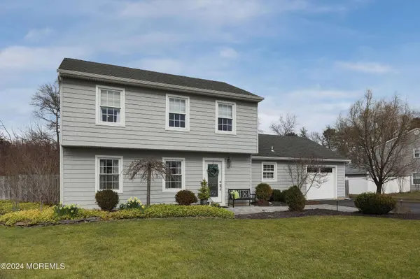 1072 Lake Placid Drive, Toms River, NJ 08753