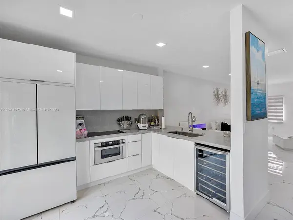 16955 SW 137th Psge, Miami, FL 33177